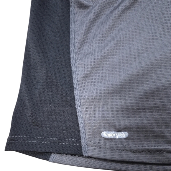 The North Face Gray & Black UltraWick Light 1/4 Zip Long Sleeve Top Size Medium - Picture 4 of 8